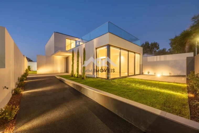 Moradia T5 para Venda em Canidelo Foto 2