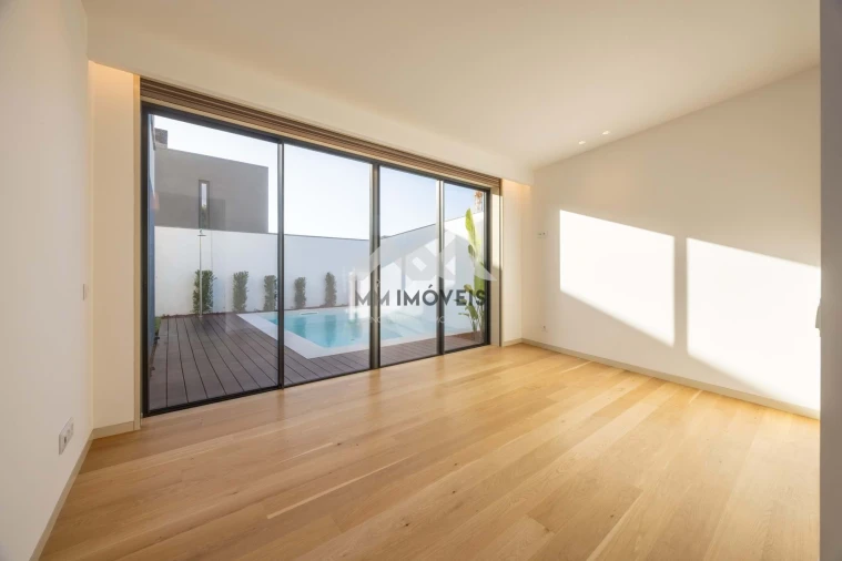 Moradia T5 para Venda em Canidelo Foto 13