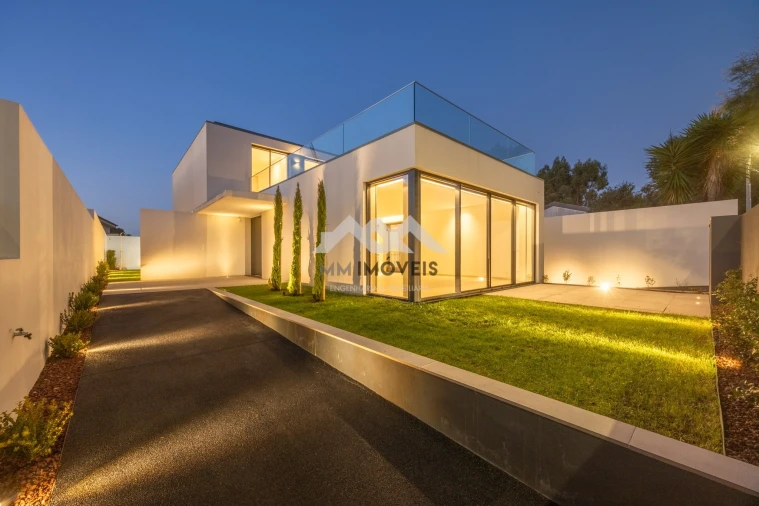 Moradia T5 para Venda em Canidelo Foto 2