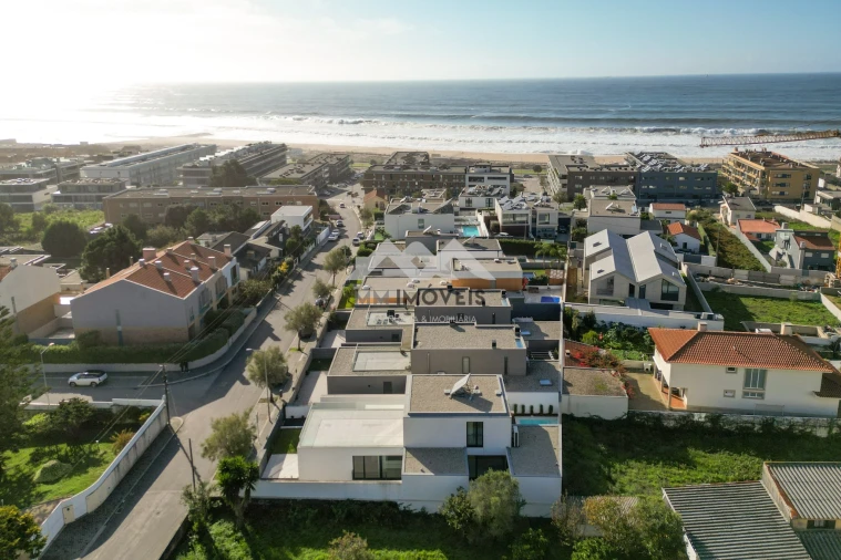 Moradia T5 para Venda em Canidelo Foto 67