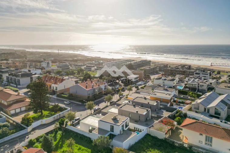 Moradia T5 para Venda em Canidelo Foto 68