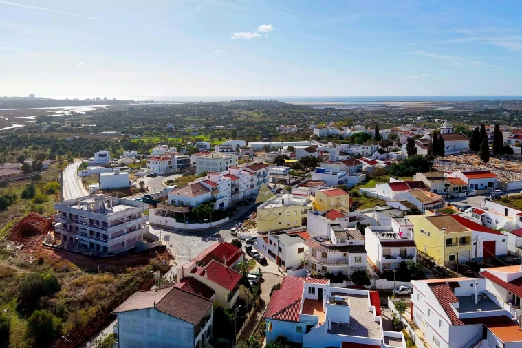 Apartamento T3 para Venda em Mexilhoeira Grande Foto 9