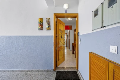 Apartamento T3 para Venda em Albufeira e Olhos de Água