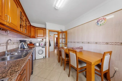 Apartamento T3 para Venda em Albufeira e Olhos de Água