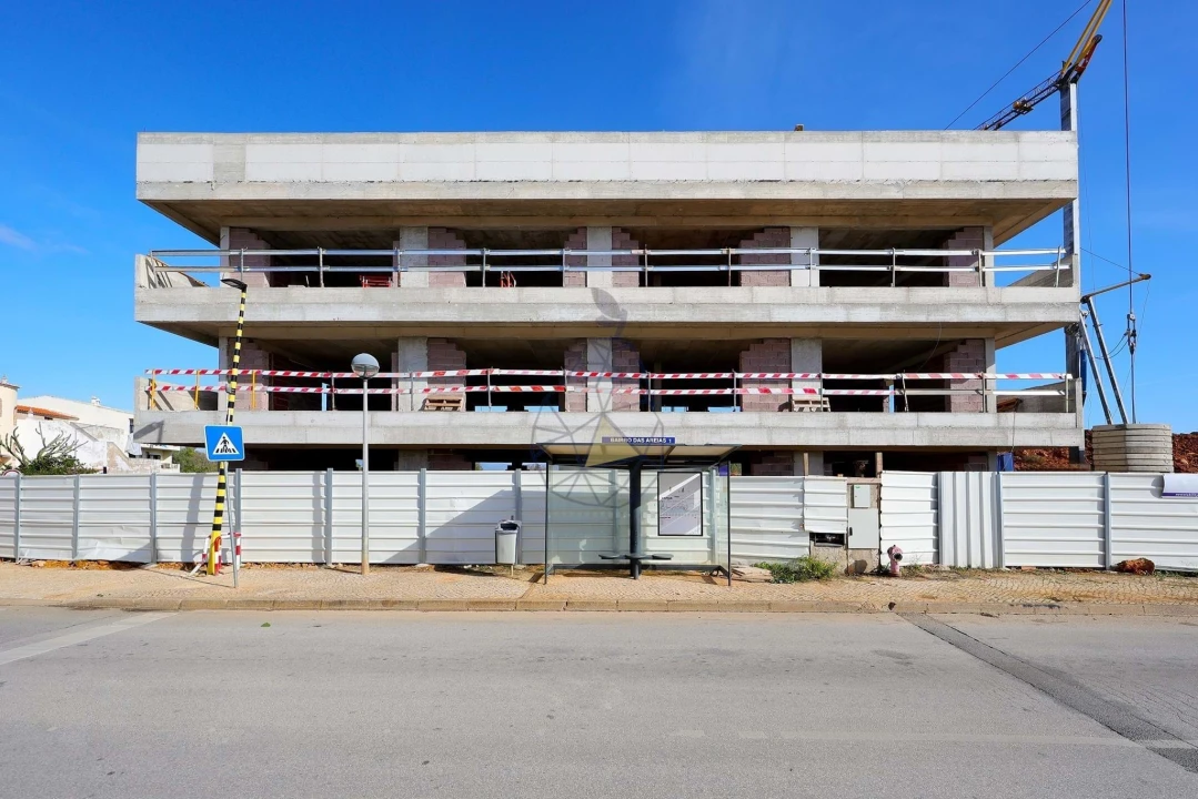 Apartamento T3 para Venda em Mexilhoeira Grande Foto 1