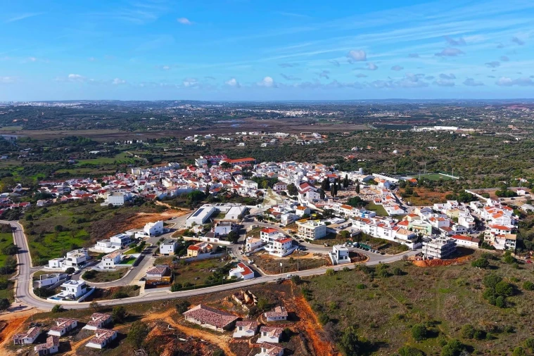 Apartamento T3 para Venda em Mexilhoeira Grande Foto 3