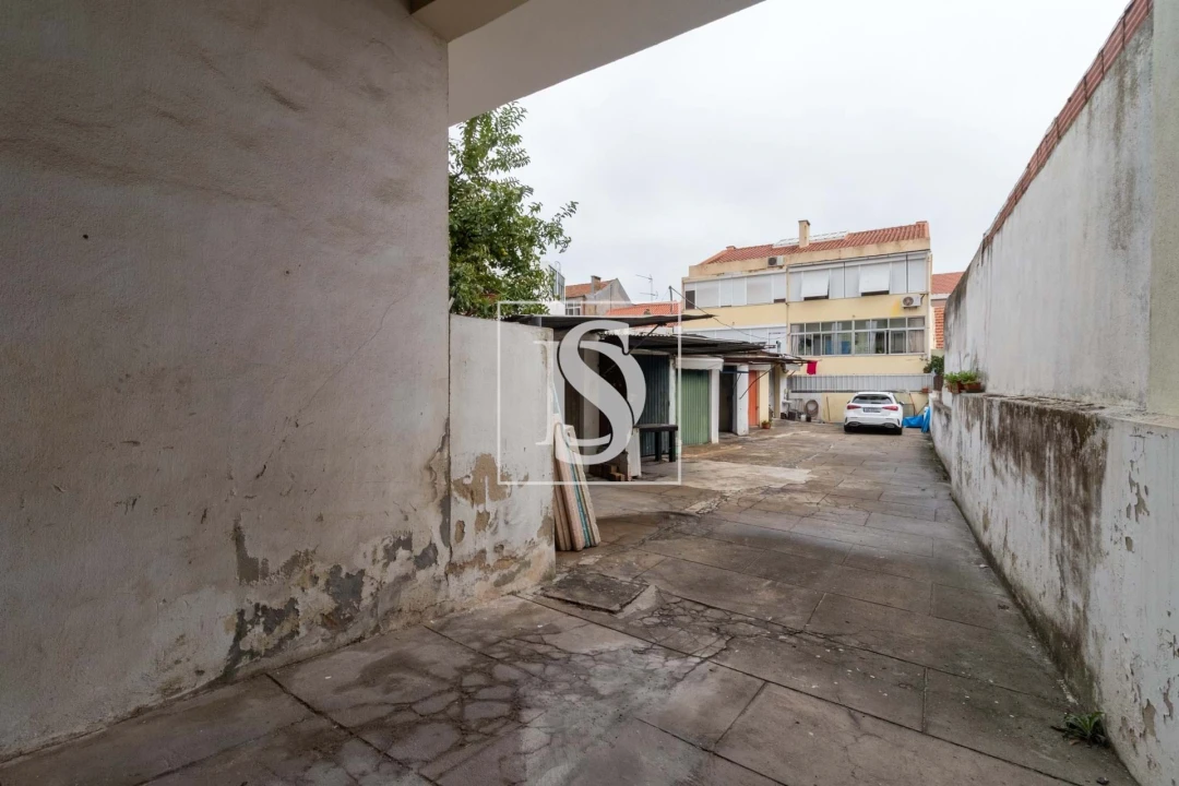 Garagem para Venda em Barreiro e Lavradio Foto 5