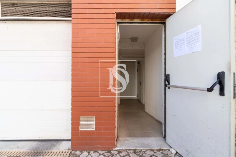 Garagem para Venda em Alto do Seixalinho, Santo André e Verderena Foto 2