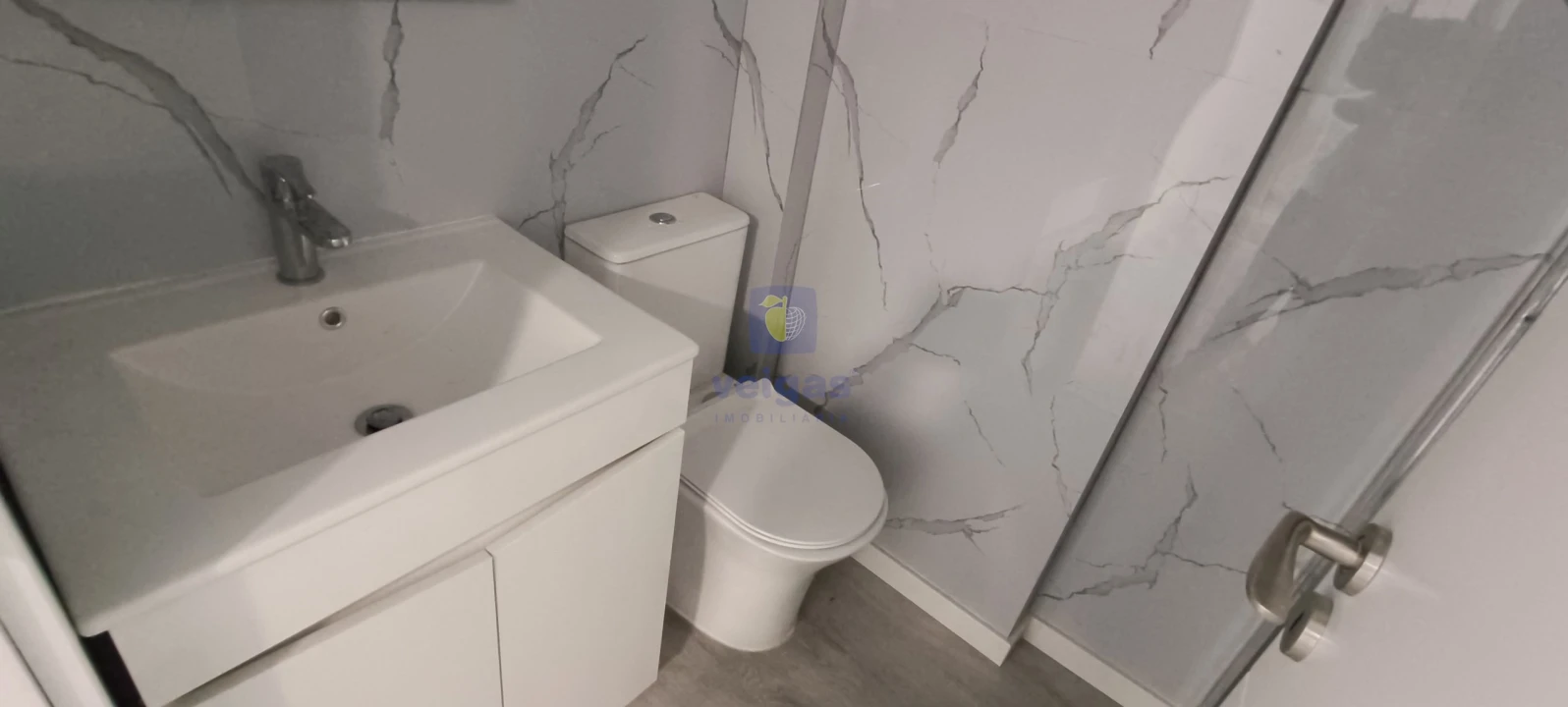 Apartamento T2 para Venda em Benfica Foto 5