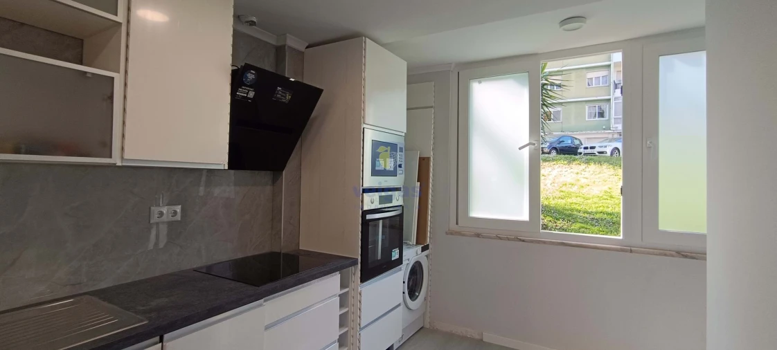 Apartamento T2 para Venda em Benfica Foto 23