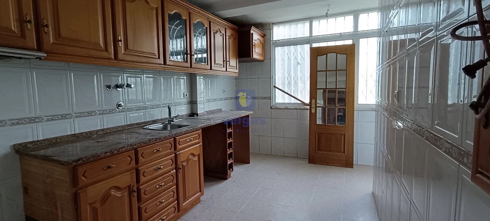 Apartamento T2 para Venda em Benfica Foto 2