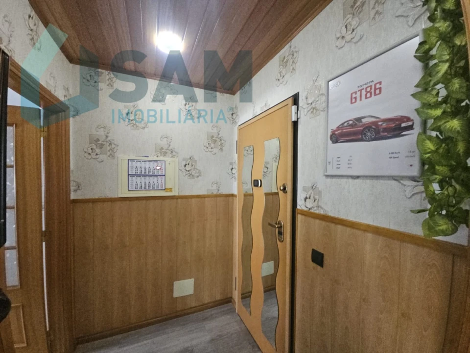 Apartamento T2 para Venda em Santa Maria, São Pedro e Matacães Foto 4