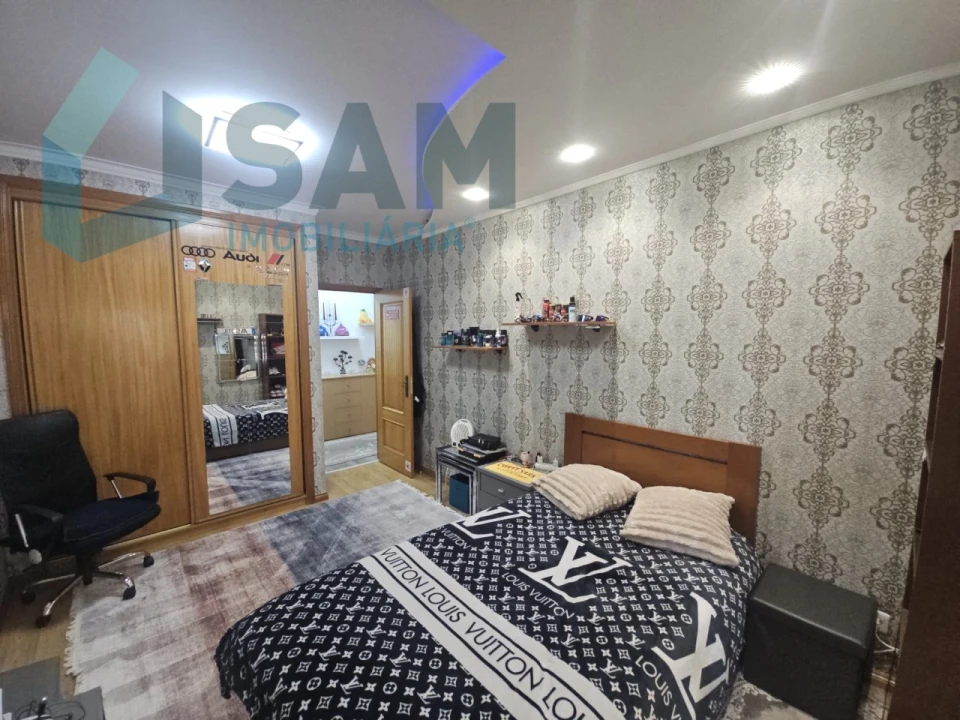 Apartamento T2 para Venda em Santa Maria, São Pedro e Matacães Foto 14