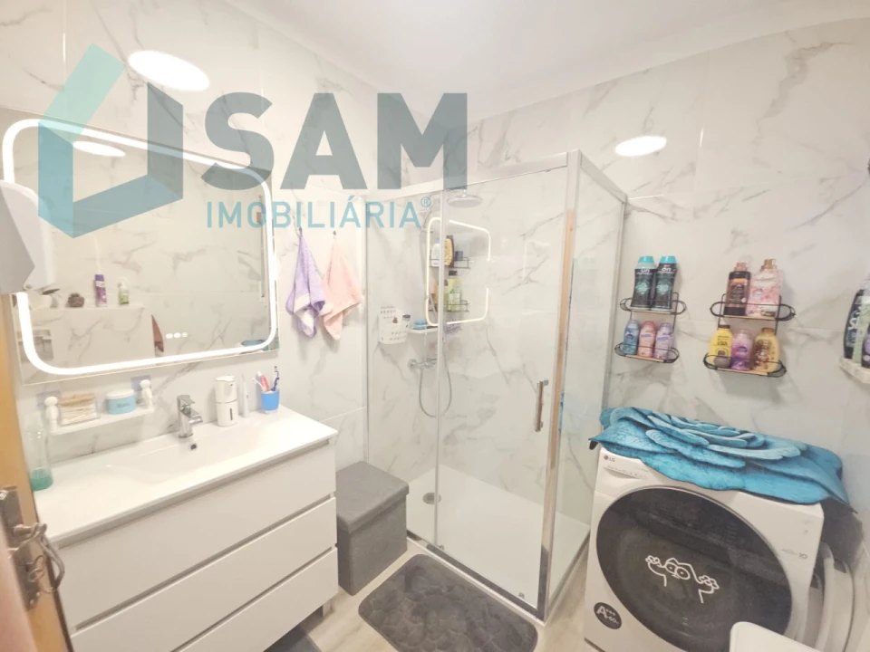 Apartamento T2 para Venda em Santa Maria, São Pedro e Matacães Foto 21