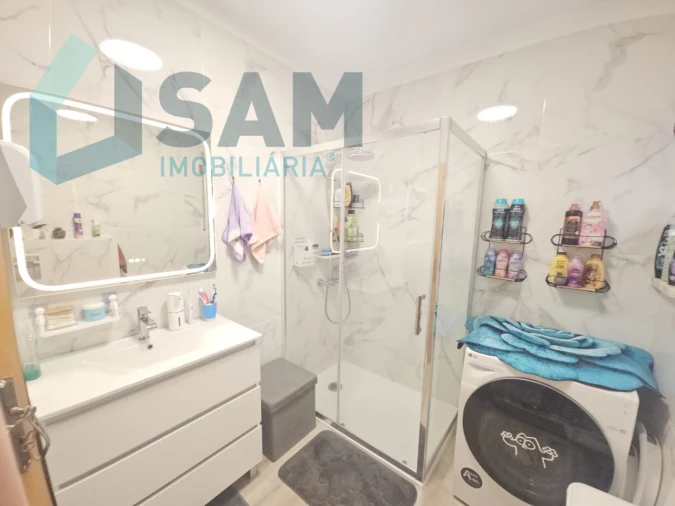 Apartamento T2 para Venda em Santa Maria, São Pedro e Matacães Foto 16