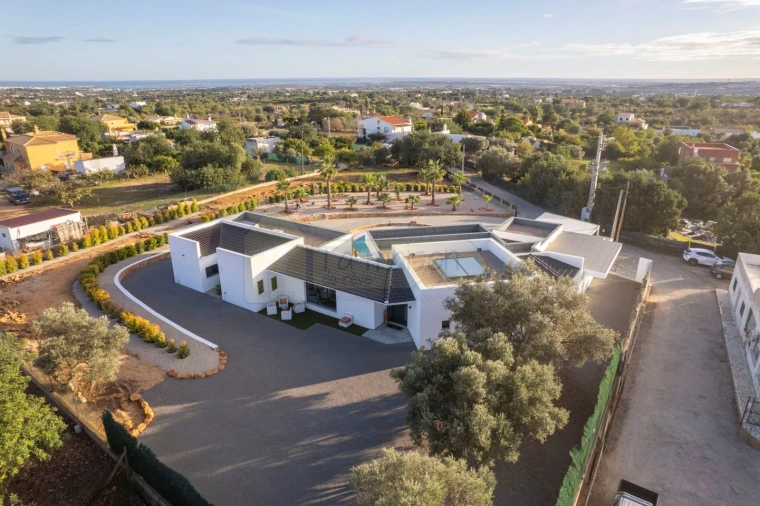 Moradia T4 para Venda em Conceição e Estoi Foto 6