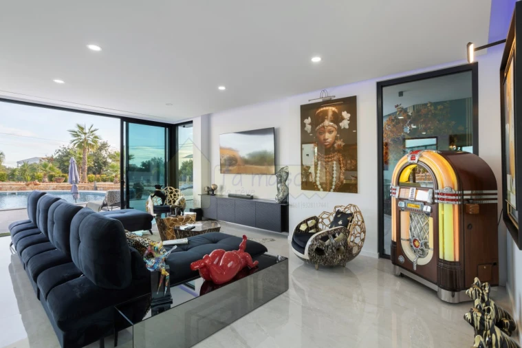 Moradia T4 para Venda em Conceição e Estoi Foto 13