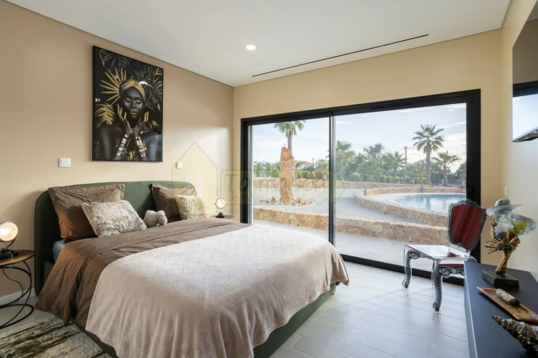 Moradia T4 para Venda em Conceição e Estoi Foto 32