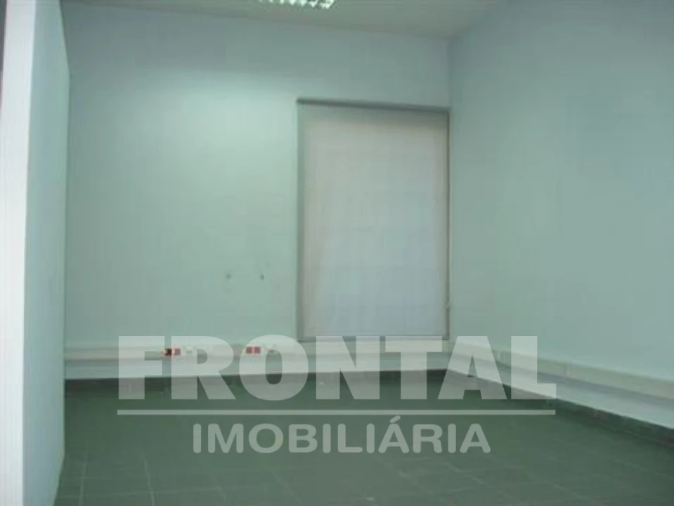 Loja para Venda em Nogueira e Silva Escura Foto 8