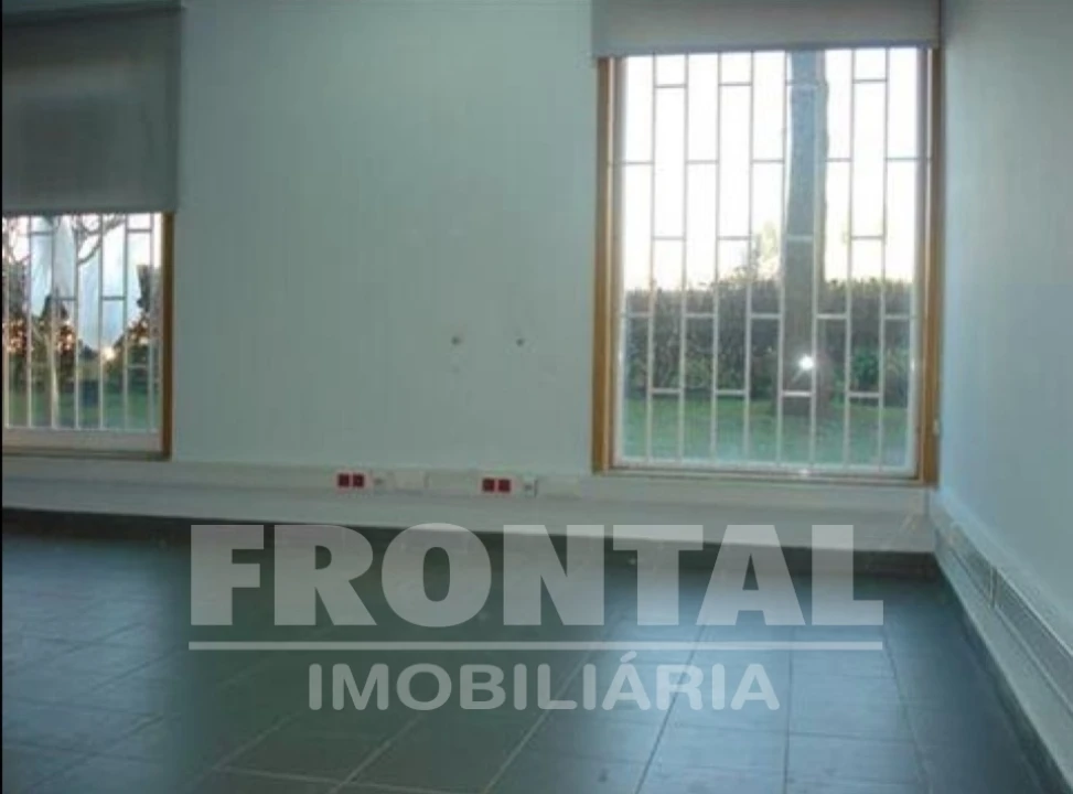 Loja para Venda em Nogueira e Silva Escura Foto 1