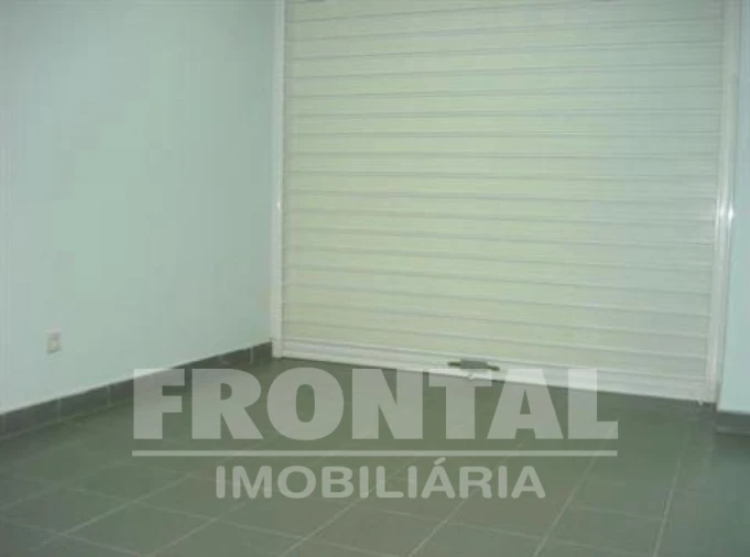 Loja para Venda em Nogueira e Silva Escura Foto 5