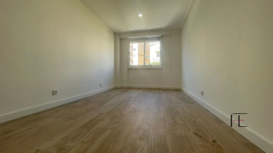 Apartamento T3 para Venda em Águas Livres Foto 6