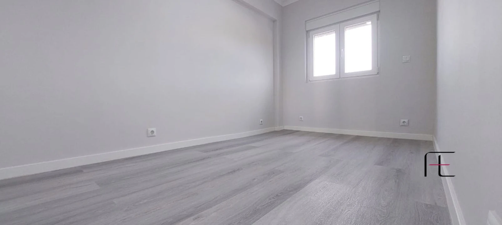 Apartamento T2 para Venda em Pontinha e Famões Foto 9