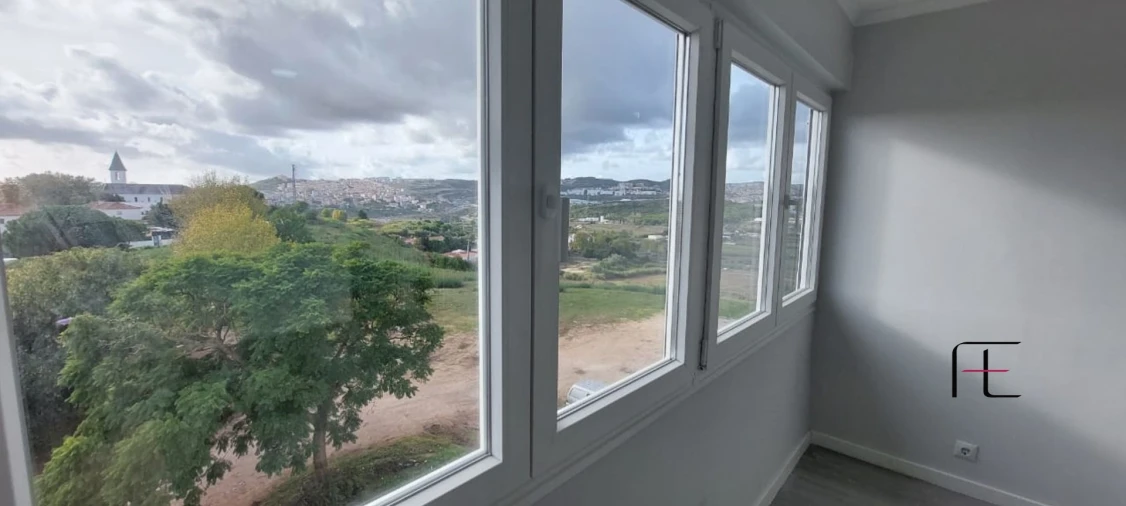 Apartamento T2 para Venda em Pontinha e Famões Foto 17