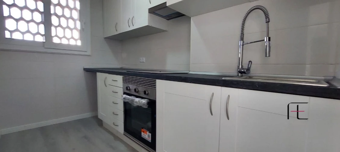 Apartamento T2 para Venda em Pontinha e Famões Foto 5