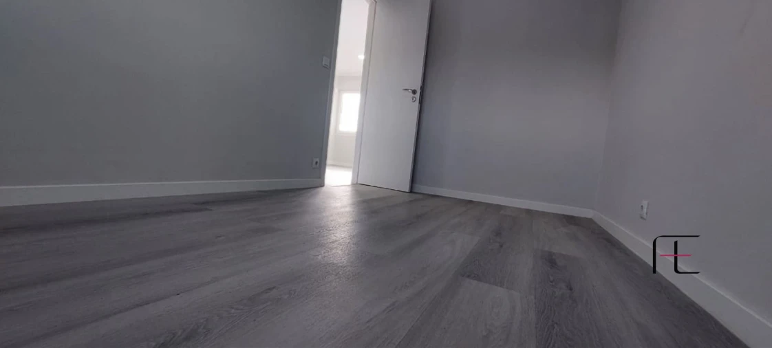 Apartamento T2 para Venda em Pontinha e Famões Foto 13