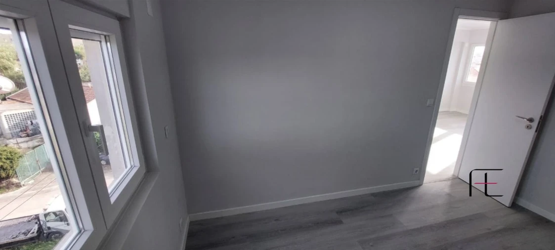 Apartamento T2 para Venda em Pontinha e Famões Foto 14