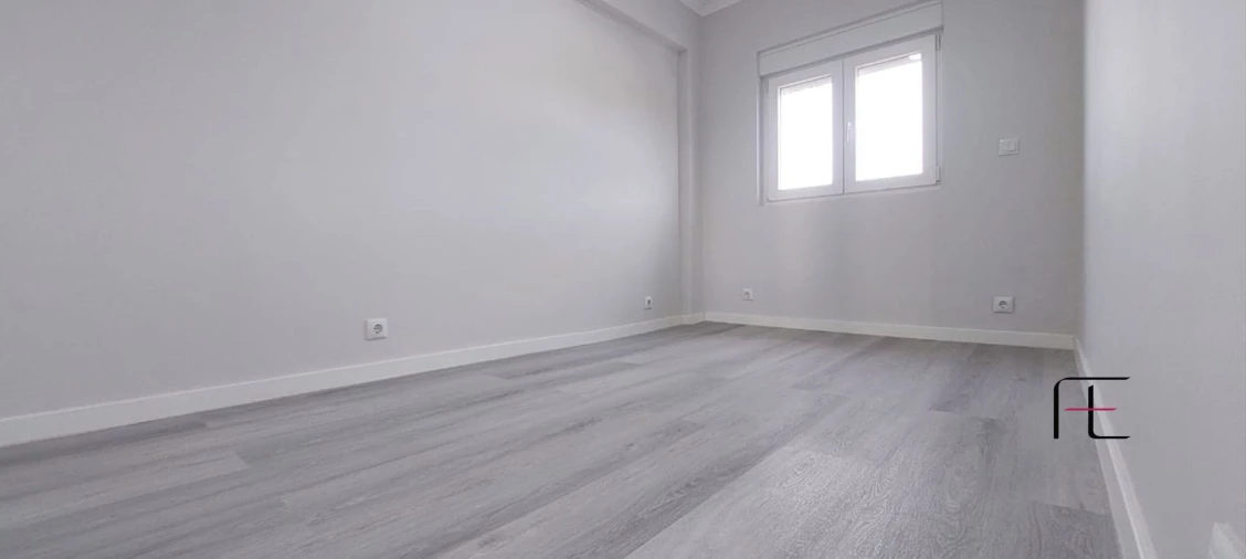 Apartamento T2 para Venda em Pontinha e Famões Foto 9