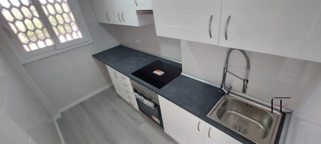 Apartamento T2 para Venda em Pontinha e Famões Foto 4