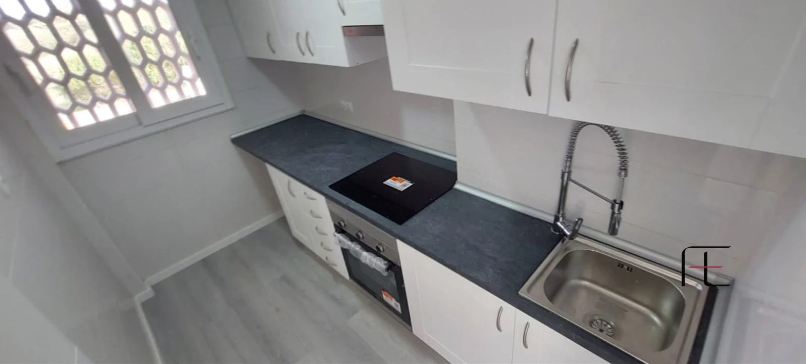 Apartamento T2 para Venda em Pontinha e Famões Foto 4