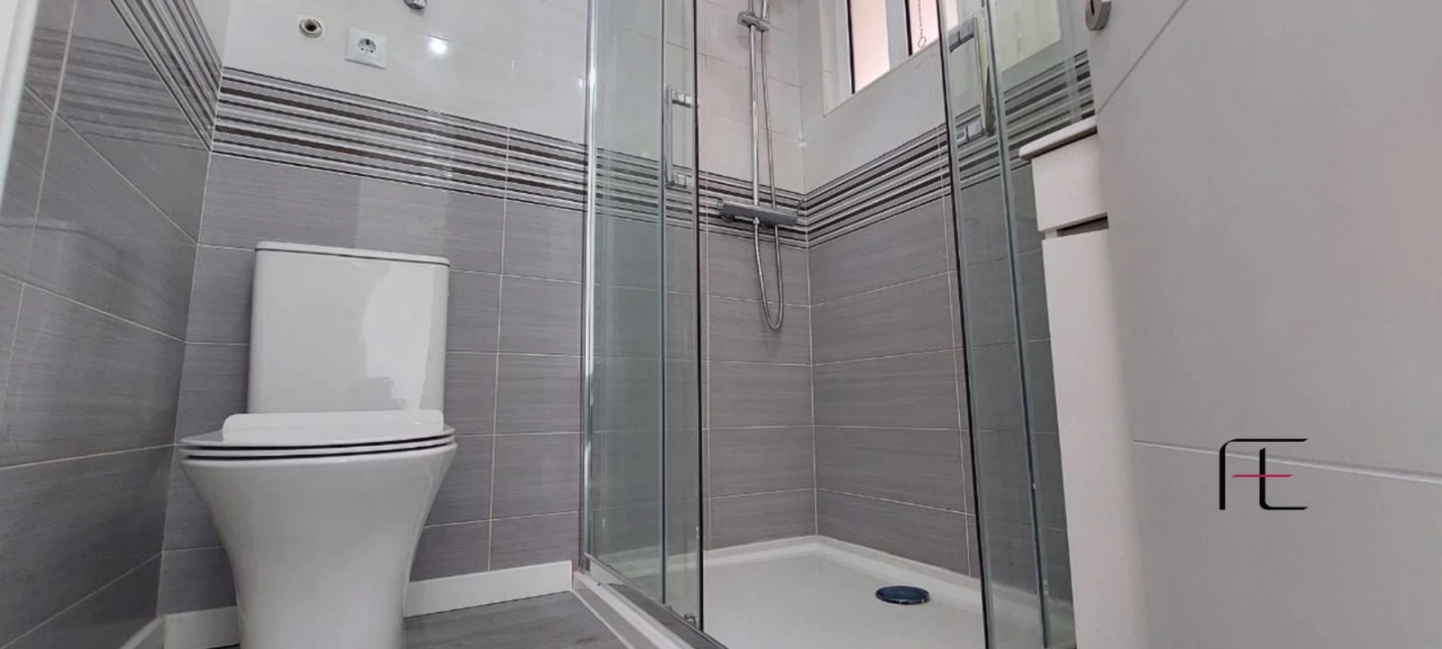 Apartamento T2 para Venda em Pontinha e Famões Foto 21