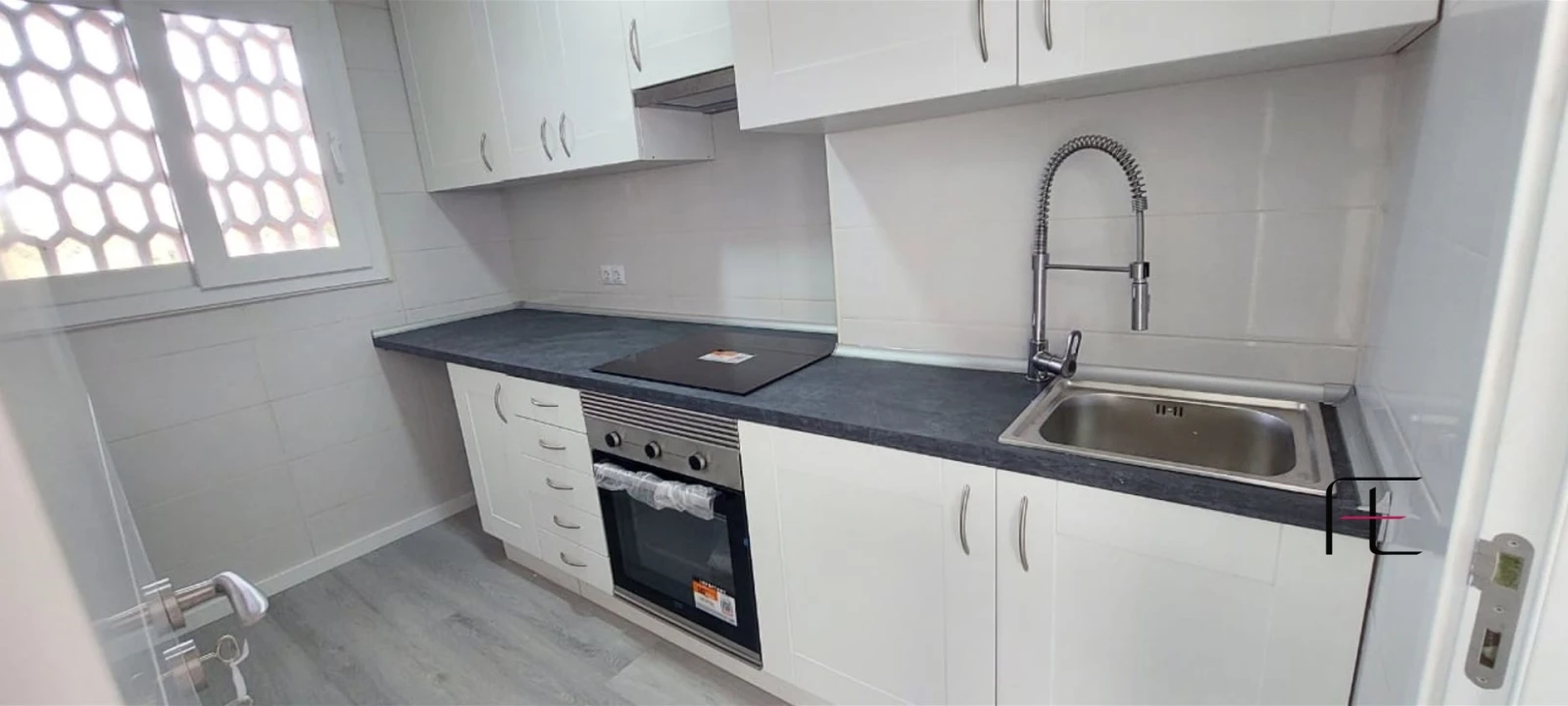 Apartamento T2 para Venda em Pontinha e Famões Foto 1