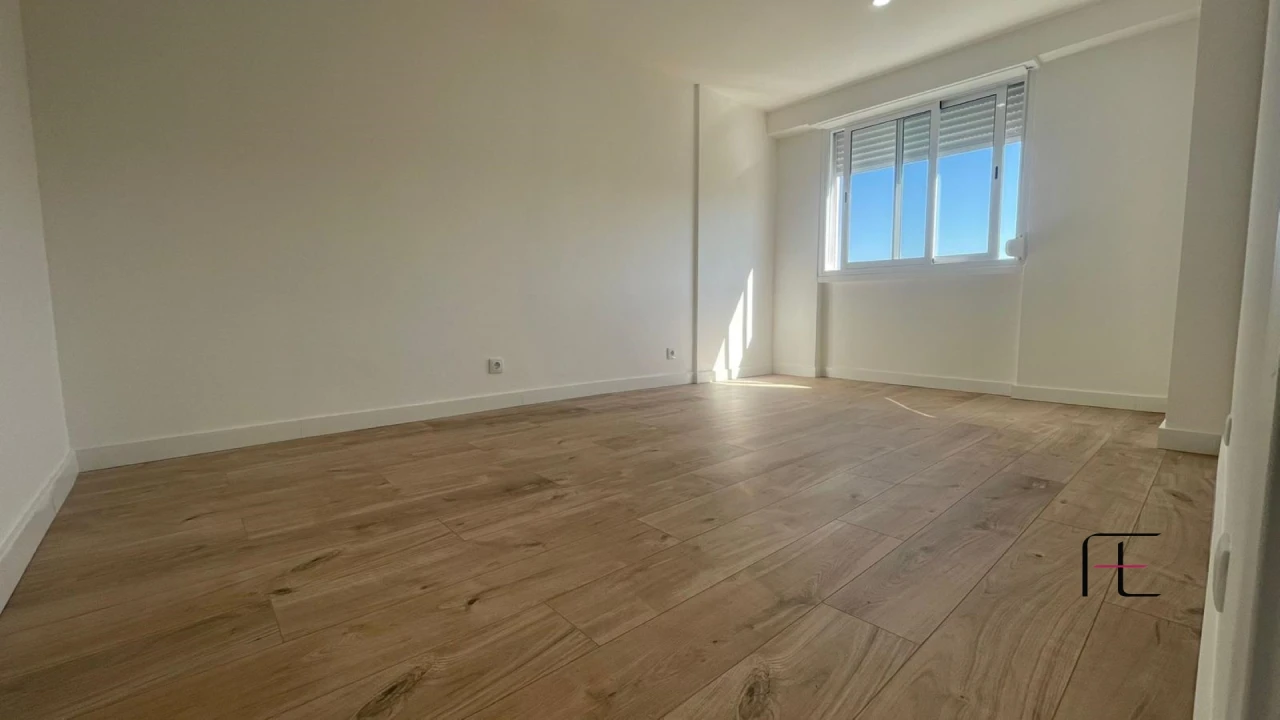 Apartamento T3 para Venda em Queluz e Belas Foto 7