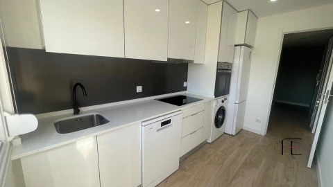 Apartamento T3 para Venda em Queluz e Belas