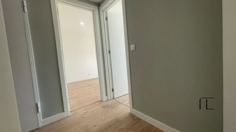 Apartamento T3 para Venda em Queluz e Belas Foto 5