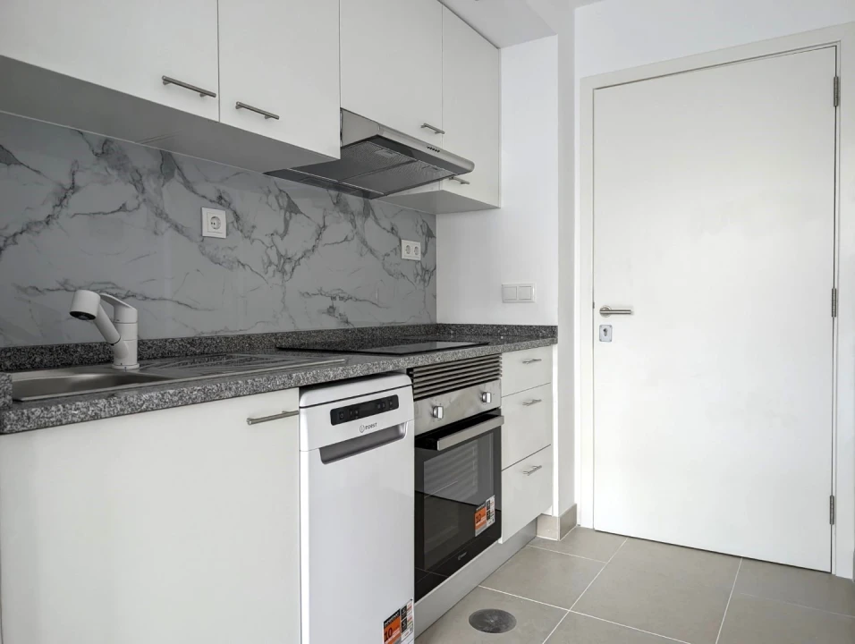 Apartamento T1 para Arrendamento em Aradas Foto 2