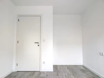 Apartamento T1 para Arrendamento em Aradas