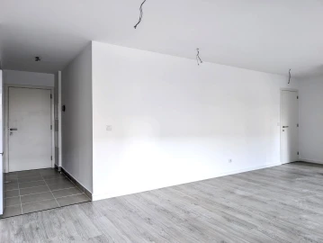 Apartamento T1 para Arrendamento em Aradas