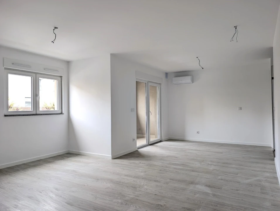 Apartamento T1 para Arrendamento em Aradas Foto 4