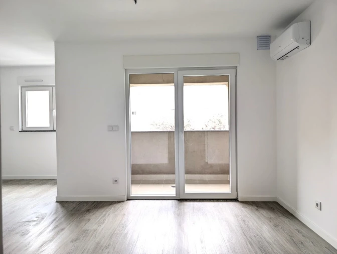 Apartamento T1 para Arrendamento em Aradas Foto 5