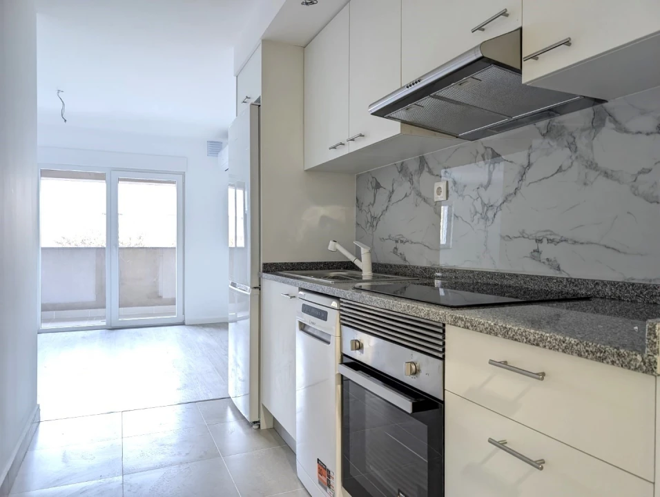 Apartamento T1 para Arrendamento em Aradas Foto 1