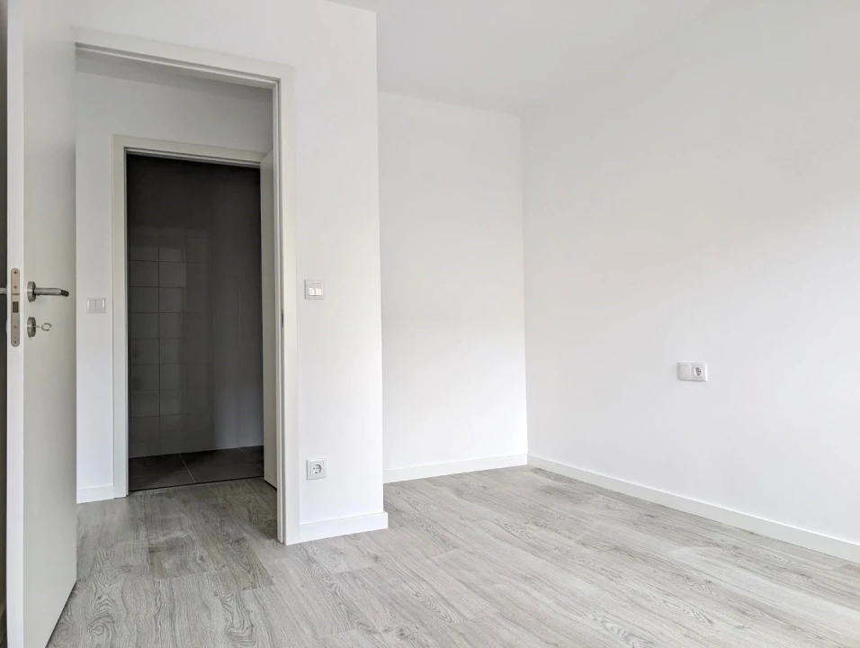 Apartamento T1 para Arrendamento em Aradas Foto 13