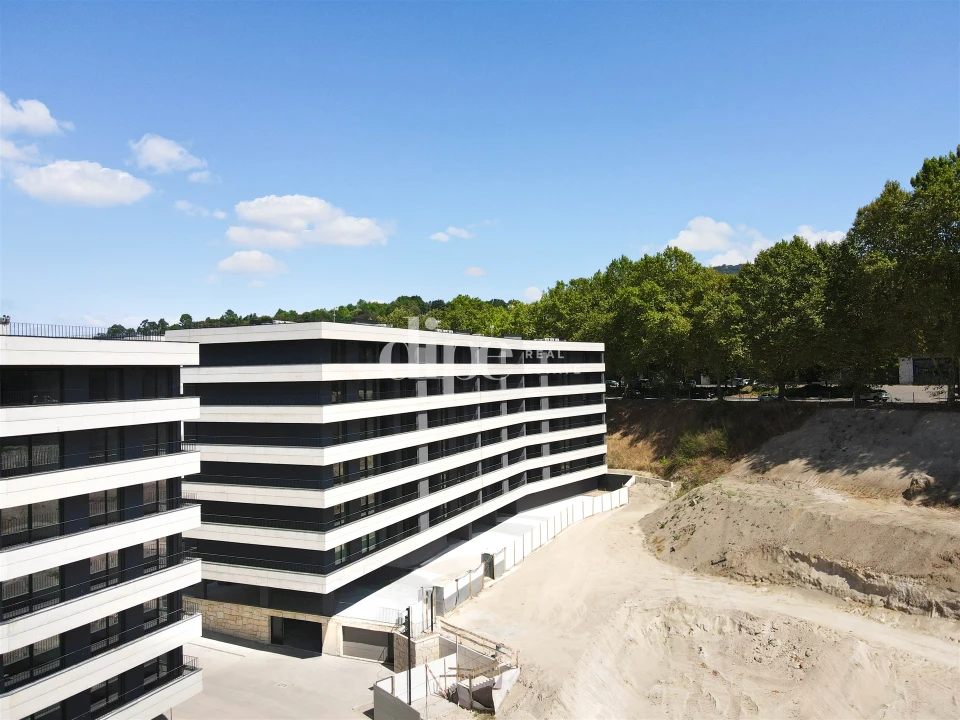 Apartamento T3 para Venda em Candoso Santiago e Mascotelos Foto 2