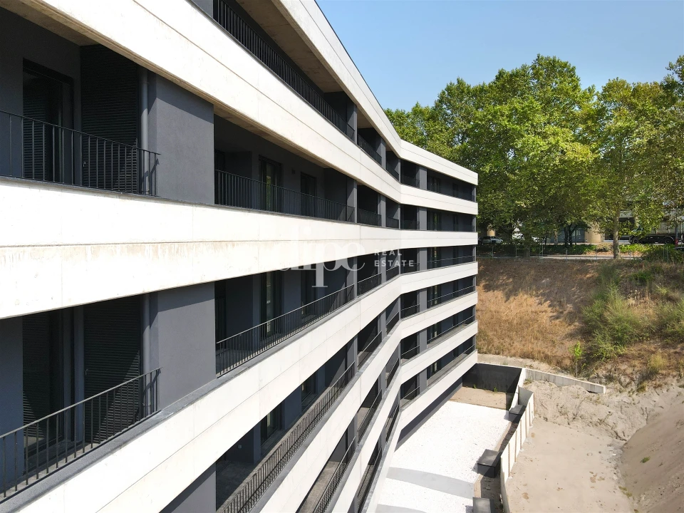 Apartamento T3 para Venda em Candoso Santiago e Mascotelos Foto 1