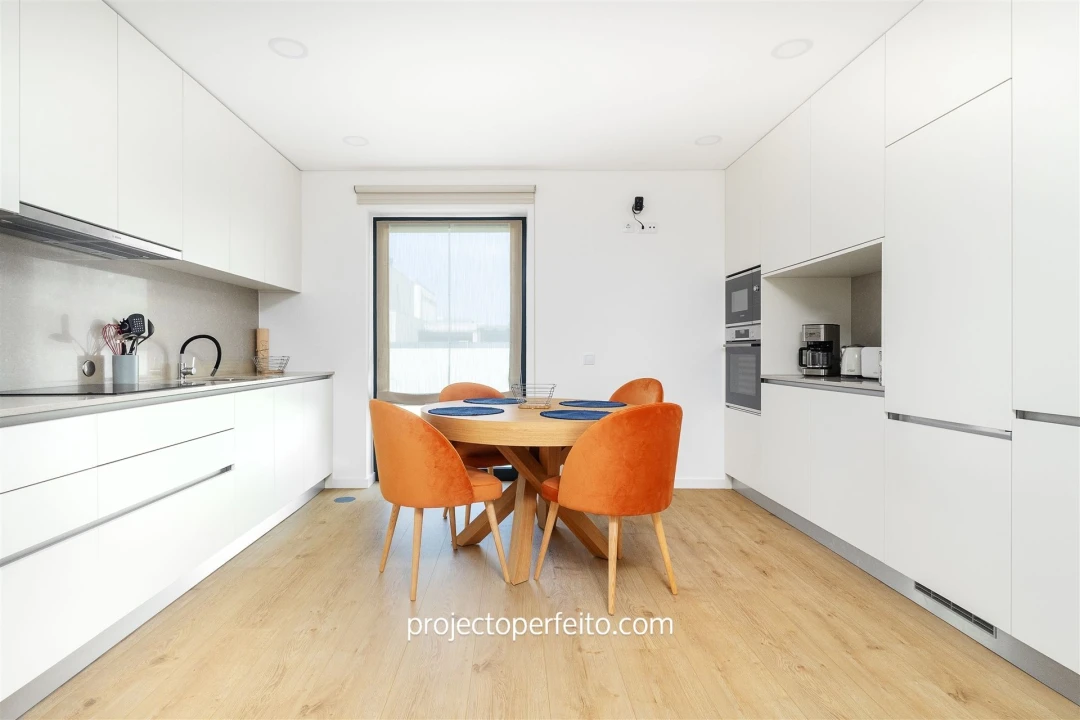 Moradia T3 para Venda em Esmoriz Foto 2