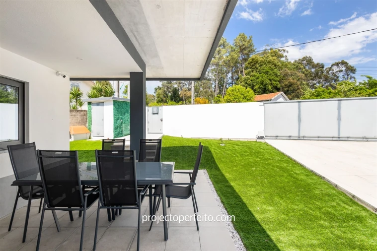 Moradia T3 para Venda em Santa Maria da Feira, Travanca, Sanfins e Espargo Foto 1